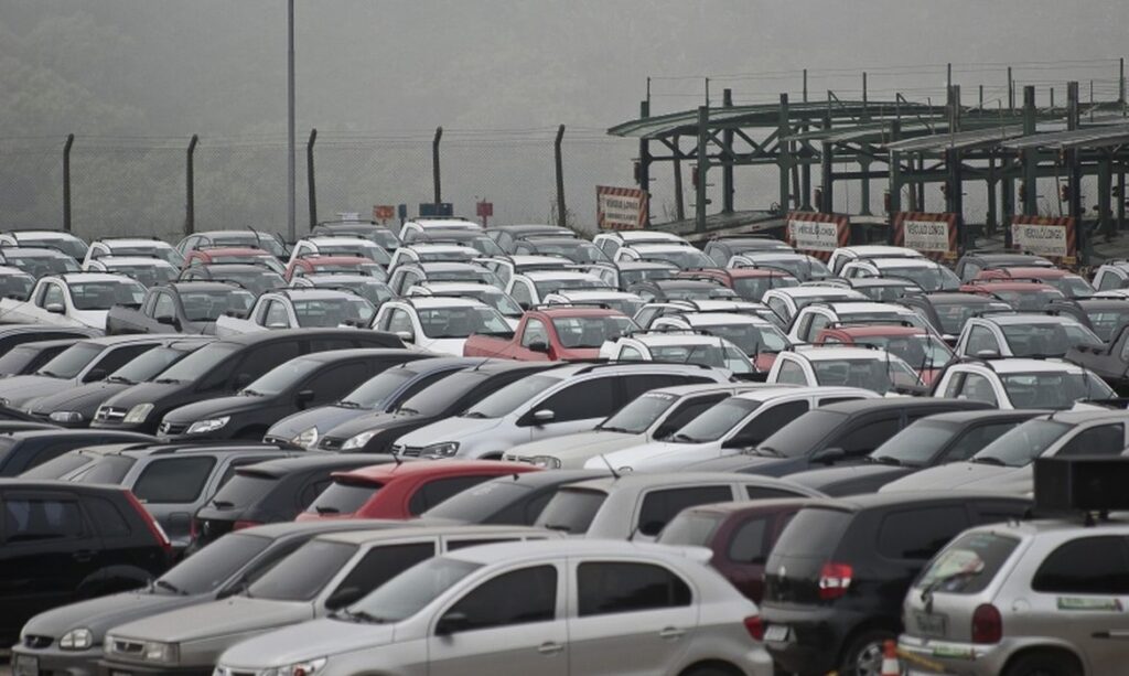 para-compra-de-caminhoes" target="_blank"> programa federal Move Brasil