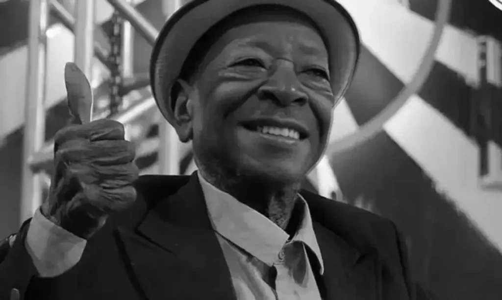 tela morreu nesse domingo (17), aos 93 anos. O velório será nessa terça-feira (1