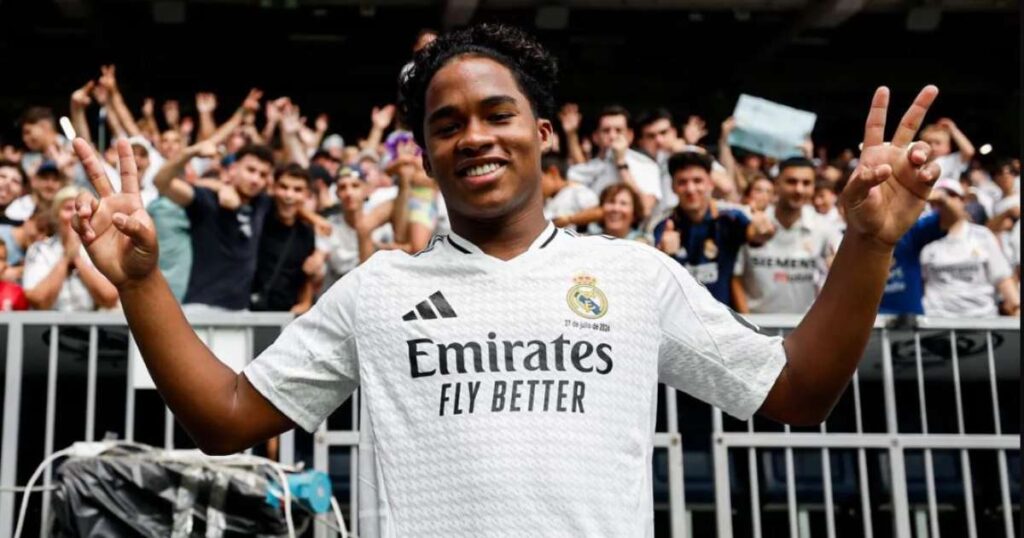 Endrick durante apresenta&ccedil;&atilde;o no Real Madrid em sua primeira passagem Foto: Reprodu&ccedil;&atilde;o/X Real Madrid