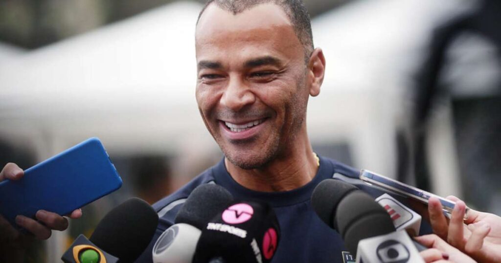 Cafu elogia Sele&ccedil;&atilde;o Brasileira e demonstra confian&ccedil;a em Ancelotti &ndash; Daniel Ramalho/Vasco Foto: Jogada10