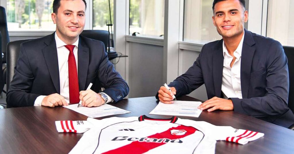 Fausto Vera est&aacute; emprestado ao River Plate at&eacute; o fim do ano &ndash; Foto: Divulga&ccedil;&atilde;o / River Plate / Jogada10