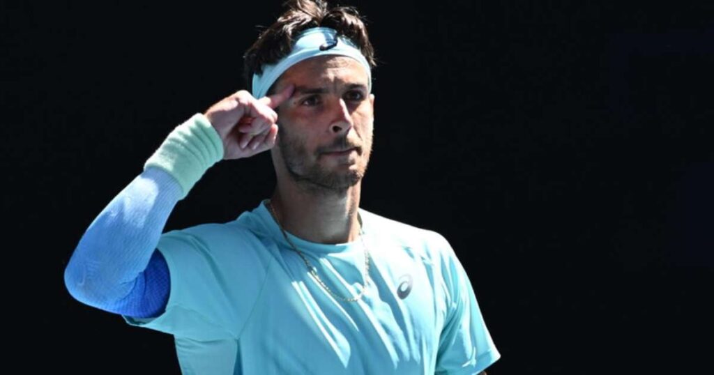 Tenista est&aacute; fora de combate desde o Masters 1000 de Roma, na It&aacute;lia Foto: ANSA / Ansa - Brasil