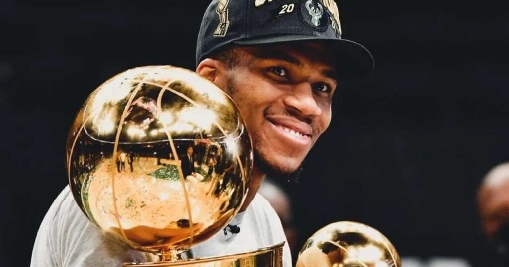 Redes Sociais/Milwaukee Bucks / Esporte News Mundo