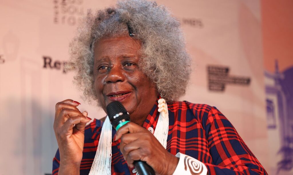 A escrevivência de Conceição Evaristo: a voz que ecoa vivências negras na literatura brasileira
