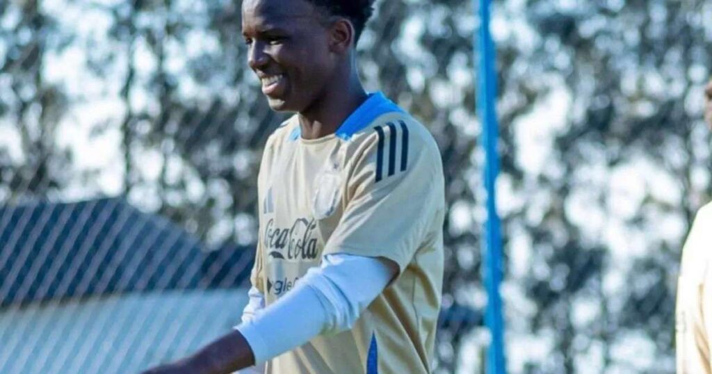 Atacante haitiano Stephen Ramos entra para a história ao ser convocado pela seleção argentina sub-17
