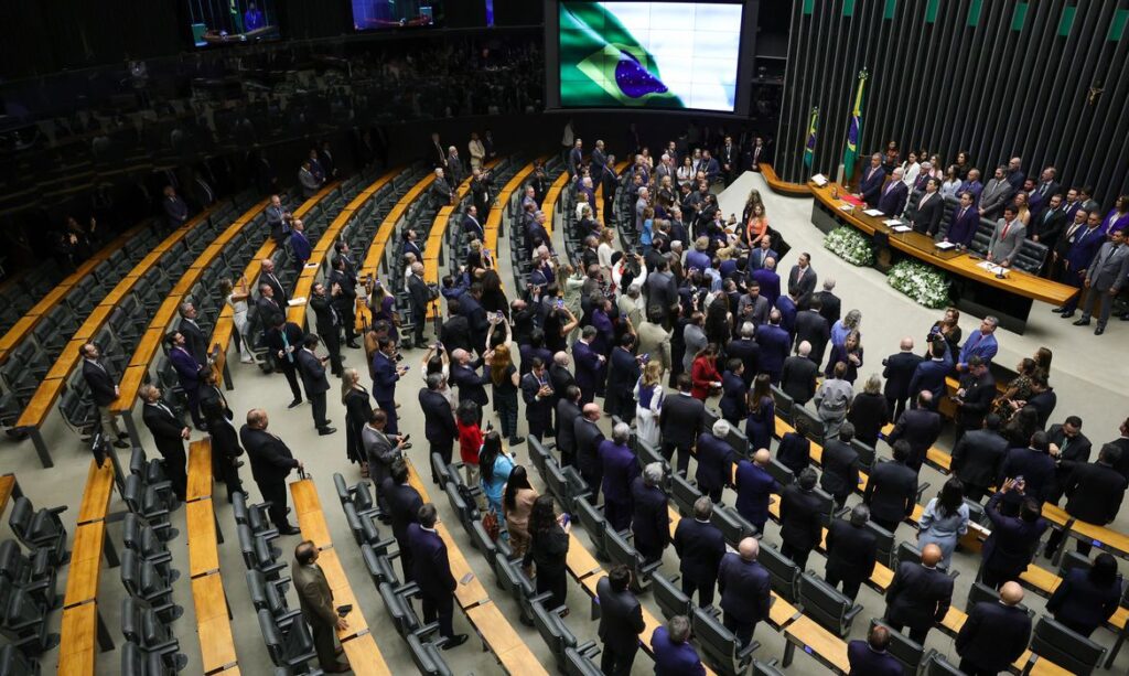 Controle de emendas: maioria dos partidos ignora intimação do STF