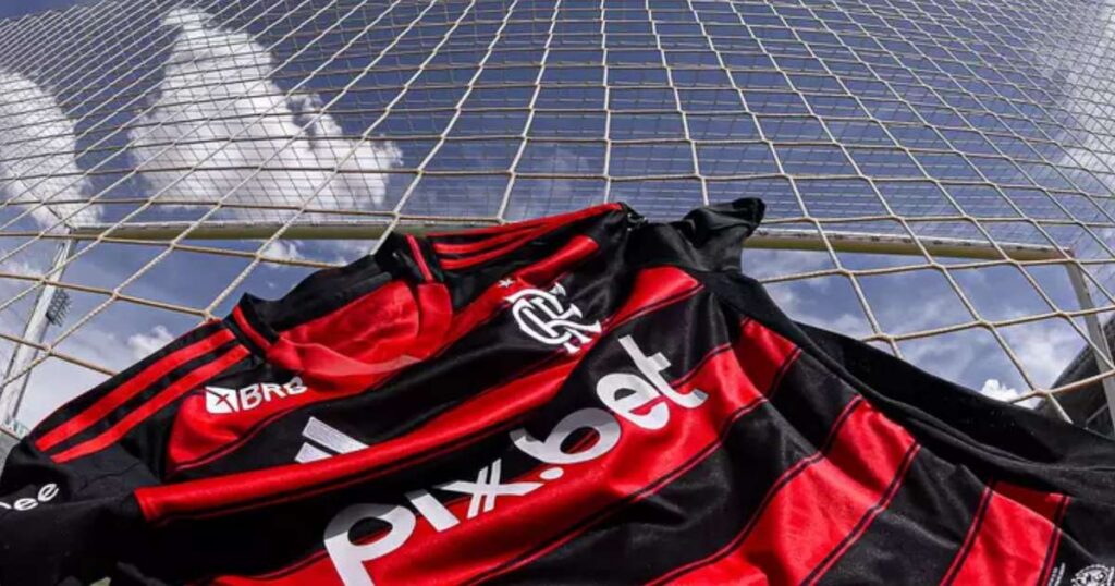 Camisa do Flamengo ( PaulaReis/Flamengo) / G&aacute;vea News