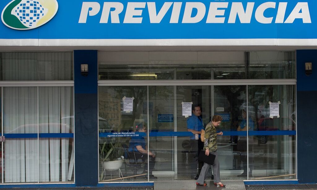 Governo libera R$ 547 milhões para ressarcir segurados do INSS por descontos indevidos