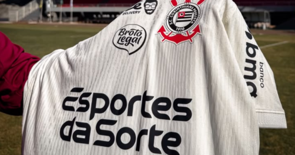 Depay: alto salário afasta clube europeu e intensifica dilema no Corinthians