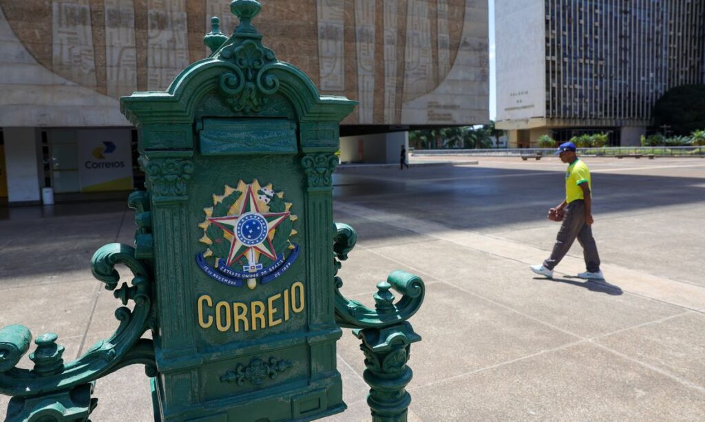 TCU alerta governo sobre risco fiscal dos Correios e pede compensação por serviço universal
