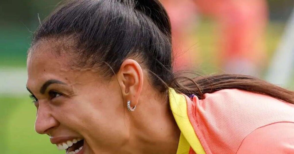 Kathellen Sousa, zagueira da seleção, troca Al-nassr por Al-hilal na Arábia Saudita