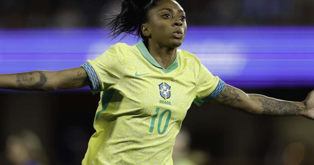 Kerolin no Barcelona: recorde feminino expõe disparidade de valores no futebol