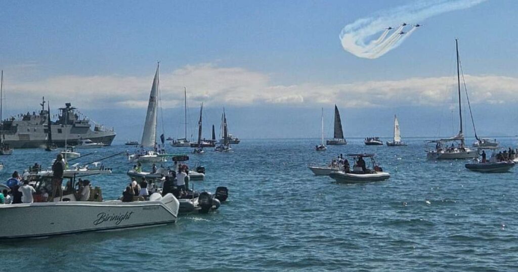 Semana de Vela Ilhabela: Abertura da 53ª edição encanta com desfile e Esquadrilha da Fumaça