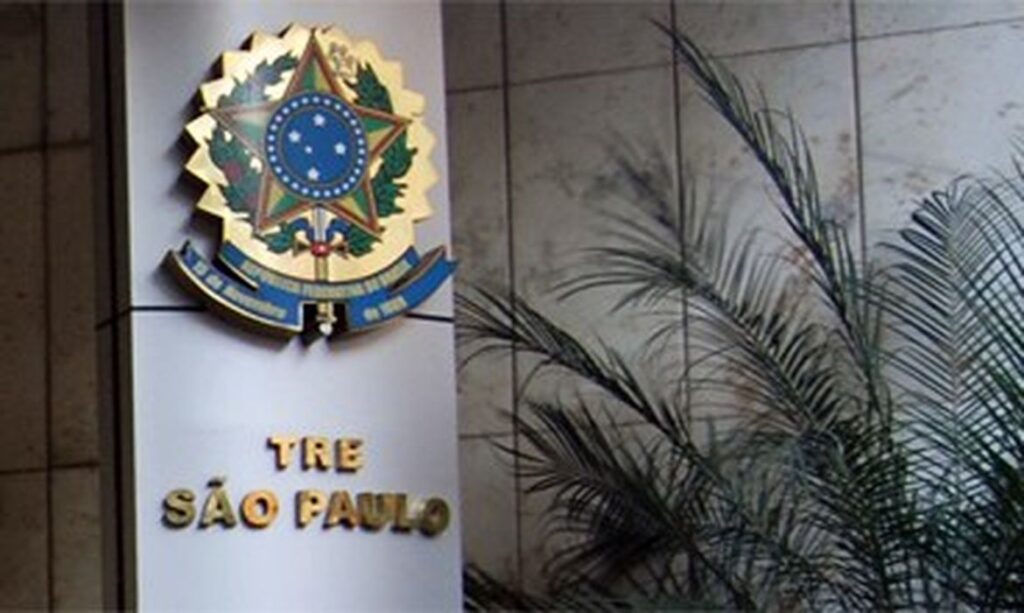 Tribunal Regional Eleitoral de São Paulo multa Lula por propaganda antecipada