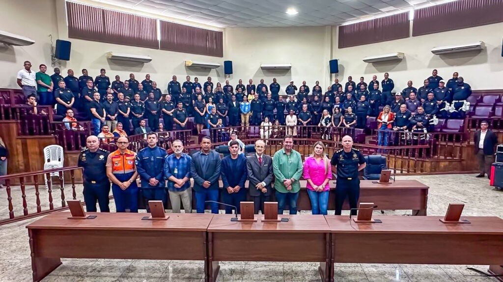 Guarda Civil de Meriti completa 27 anos e recebe homenagem na Câmara