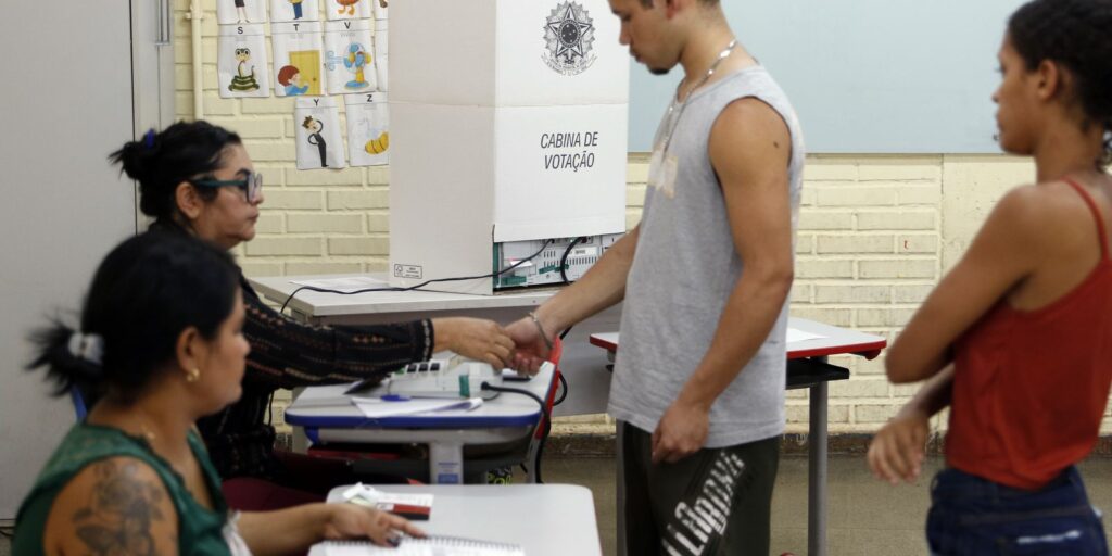 Brasil tem 22% menos eleitores jovens após 16 anos de envelhecimento populacional
