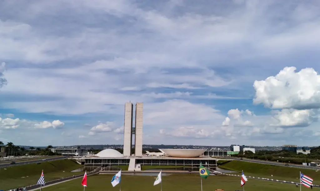 Congresso Nacional retoma atividades com pauta esvaziada e foco nas eleições