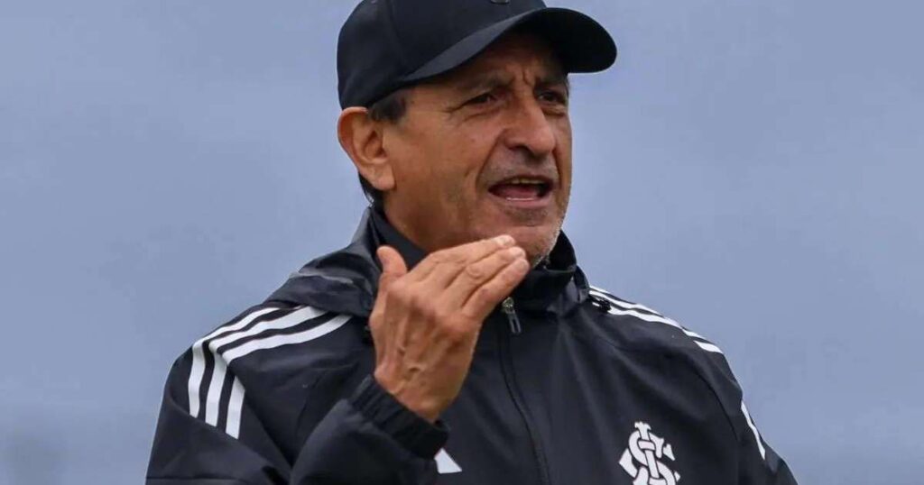 Ramón Díaz não está nos planos do Fluminense para a sequência da temporada