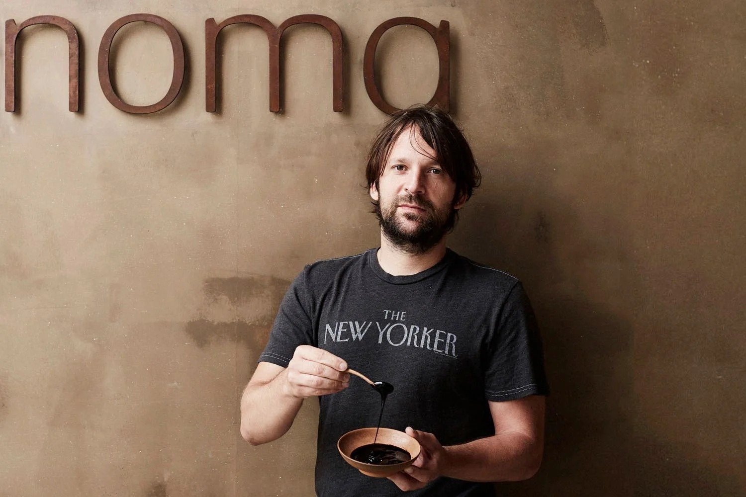 René Redzepi reassume posto no Noma após denúncias de abusos na cozinha