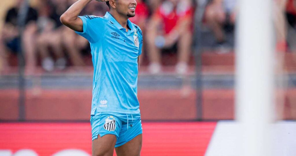 Rony aciona Atlético-mg na Justiça e exige milhões em direitos trabalhistas