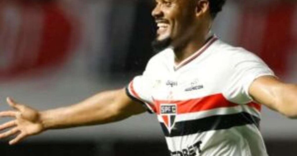 São Paulo recebe o Coritiba no Morumbis em busca de reabilitação no Brasileirão