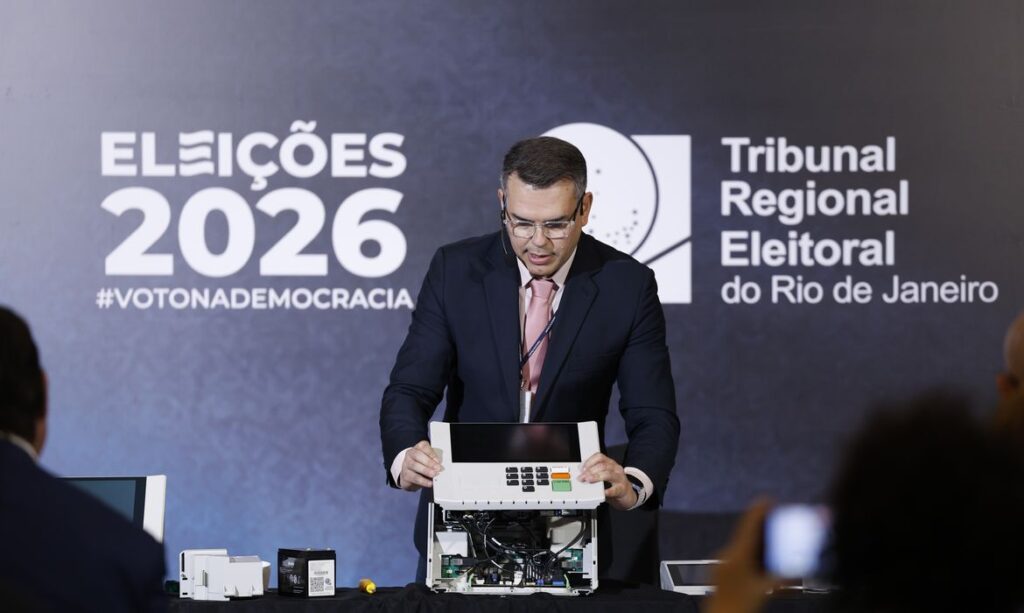 Tre-rj abre urna eletrônica ao público e reforça segurança do voto