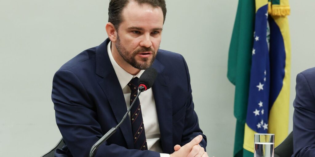União autoriza R$ 12,9 bilhões em crédito para cinco estados brasileiros