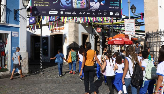A 10ª Flipelô abre as portas no Pelourinho para celebrar a literatura e Myriam Fraga