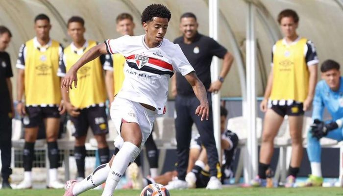Após pressão da torcida, São Paulo negocia ida de Paulinho por empréstimo ao Torreense