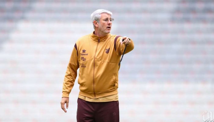 Athletico-pr: Odair Hellmann esconde o jogo para duelo decisivo contra o Internacional