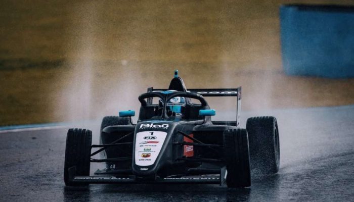 F4 Brasil retorna ao Velocitta com Fausto Arnaudo na pole da corrida 1