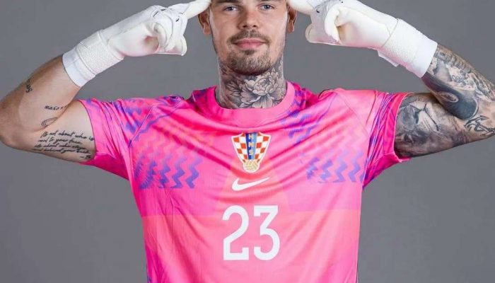 Flamengo não avança por goleiro croata Dominik Kotarski e foca em renovação de Rossi