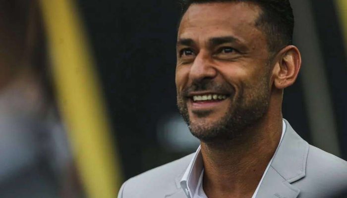 Fluminense avalia ídolo Fred Guedes para assumir comando técnico em meio à pressão sobre Zubeldía