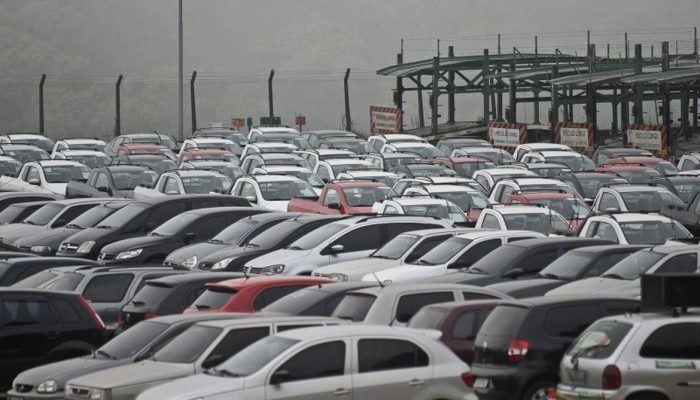 para-compra-de-caminhoes" target="_blank"> programa federal Move Brasil