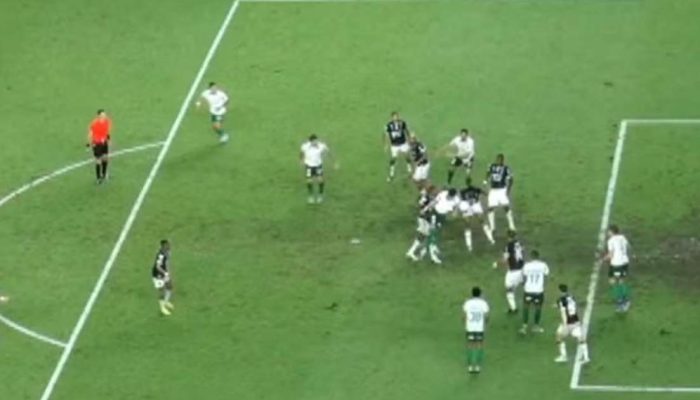 Lance pol&ecirc;mico da anula&ccedil;&atilde;o do gol do Palmeiras contra o Remo