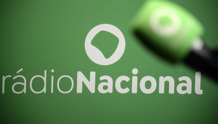 tantes do país. Em formato de videocast e veiculação semanal, a atração será tra