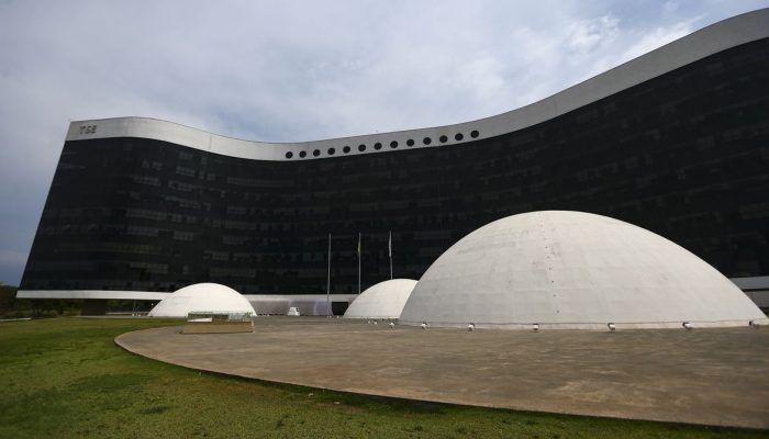 te com o doping e o antidoping. O doping sempre está um pouco à frente do antido