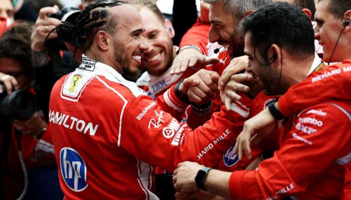 Lewis Hamilton celebra melhor p&oacute;dio com a Ferrari no Canad&aacute; Foto: Reprodu&ccedil;&atilde;o / F1