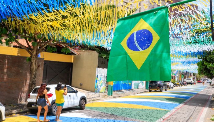reunir grupos para assistir às partidas. Para ampliar o faturamento, a estratégi