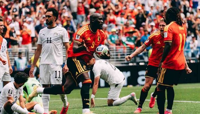 Lukaku fez o gol da B&eacute;lgica diante do Ir&atilde;, mas n&atilde;o tem vaga de titular garantida -