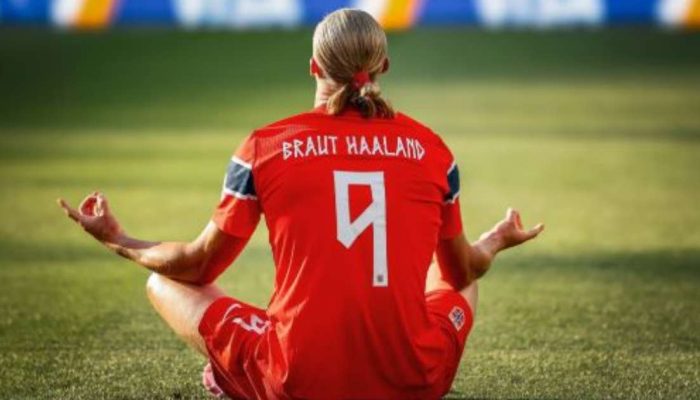 Braut Haaland est&aacute; nas costa da camisa do atacante noruegu&ecirc;s nesta Copa Foto: Instagram/@erling