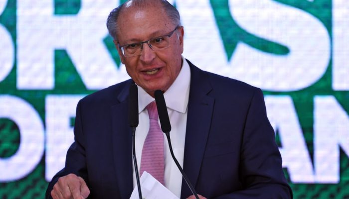 Alckmin defende reciprocidade e nega retaliação em resposta a tarifas dos EUA