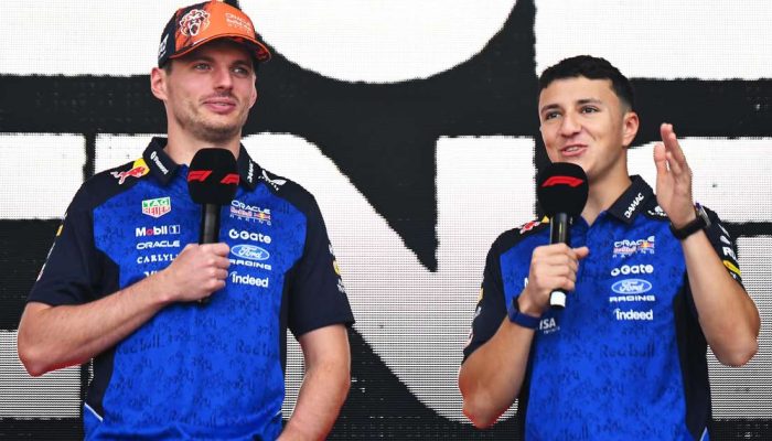Isack Hadjar detalha pressão de dividir equipe com Max Verstappen e celebra progresso na Red Bull