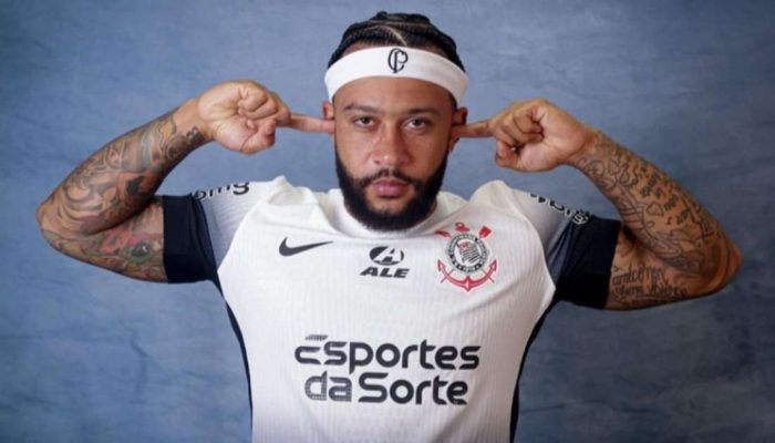 Negociação por renovação de Memphis Depay com Corinthians enfrenta impasse