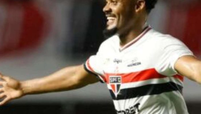São Paulo recebe o Coritiba no Morumbis em busca de reabilitação no Brasileirão