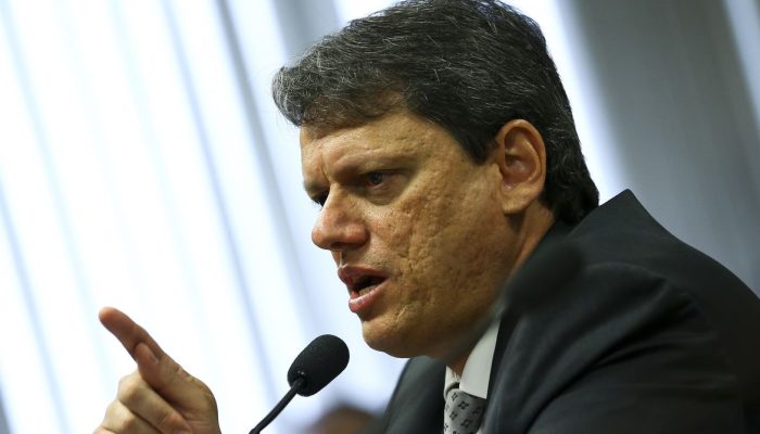 Tarcísio de Freitas oficializa candidatura à reeleição ao governo de São Paulo